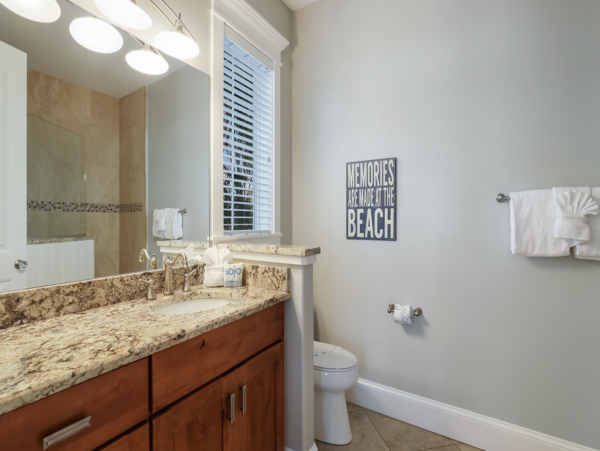 Six Bedroom Luxury Vacation Rental Anna Maria with Pool